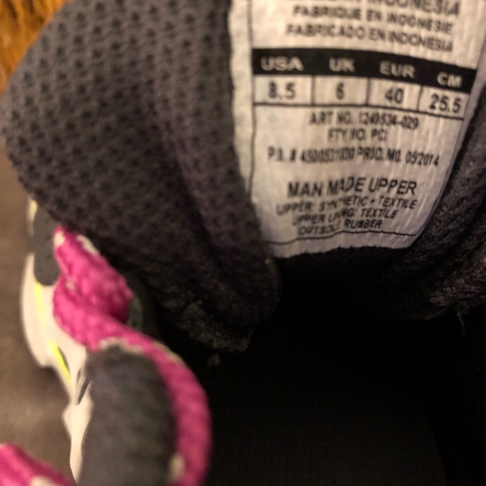 Under Armour Gray With Lime And Raspberry Size 9 - image 4